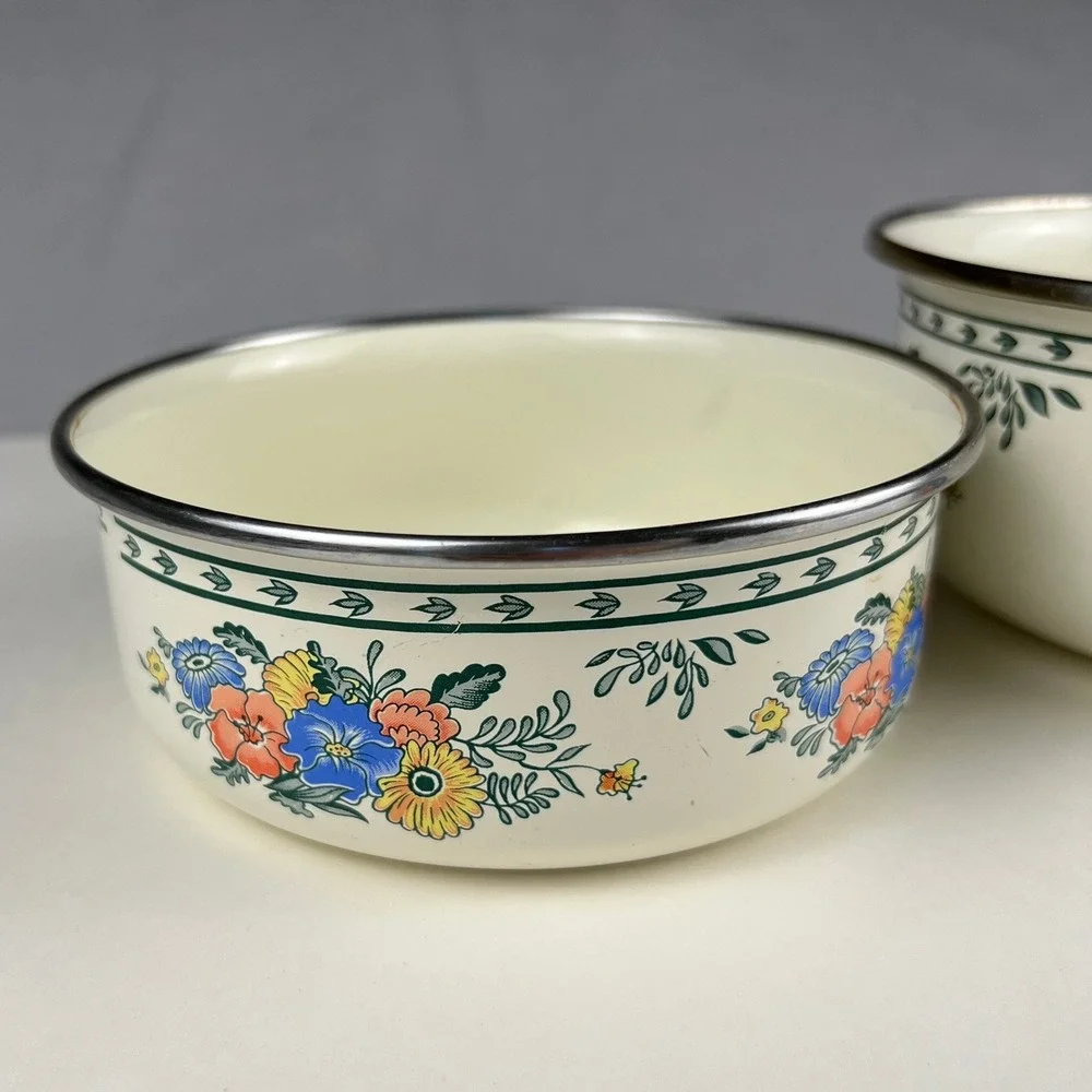 VTG Bowls M.‎ Kamenstein Enamel Set of 2 Floral 1982 Kitchenware Grandamcore